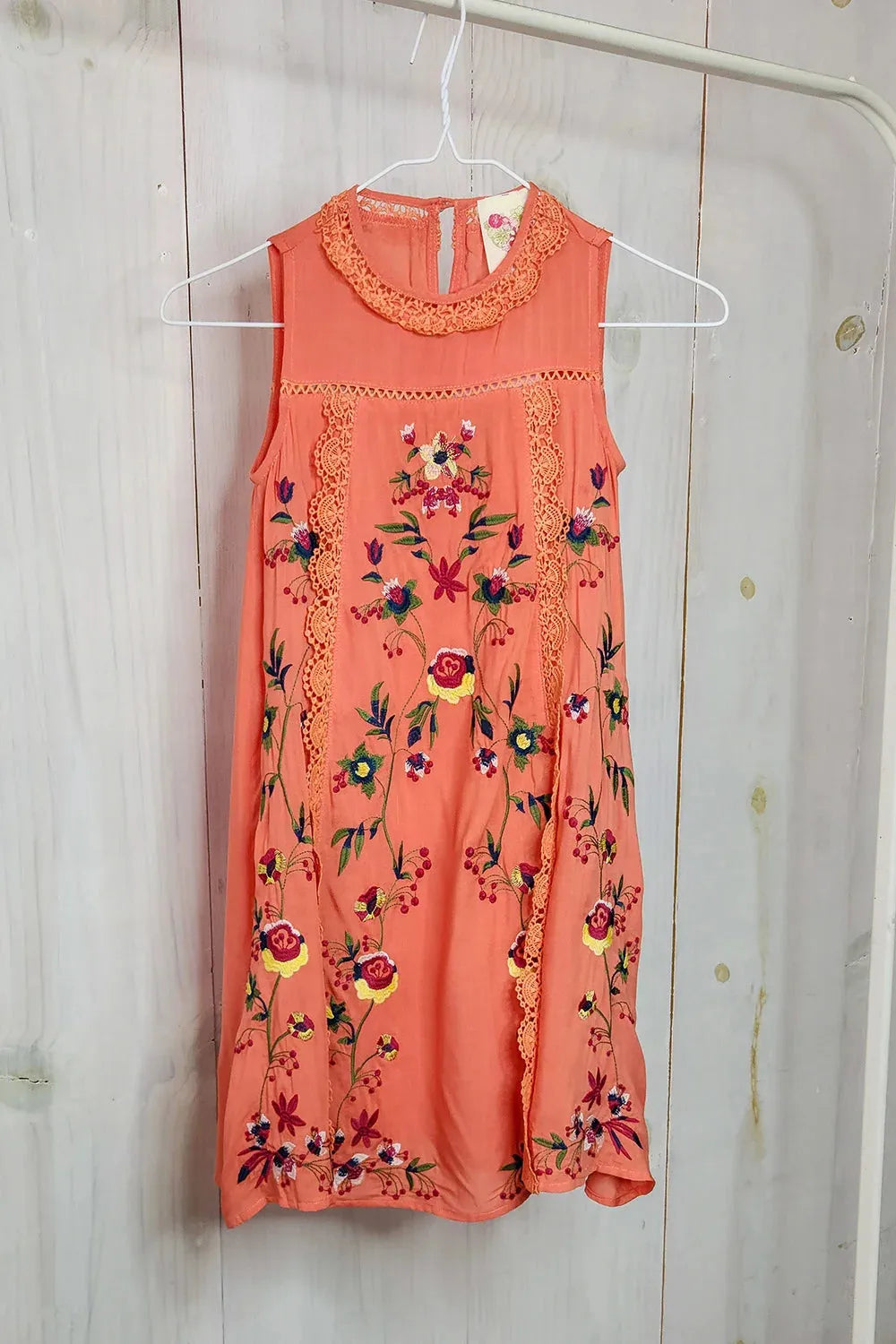 Girls Embroidered Floral Lace Detail Sleeveless Dress Coral / S-M-L-XL/1-2-2-1 Girls Embroidered Floral Lace Detail Sleeveless Dress Coral / S-M-L-XL/1-2-2-1