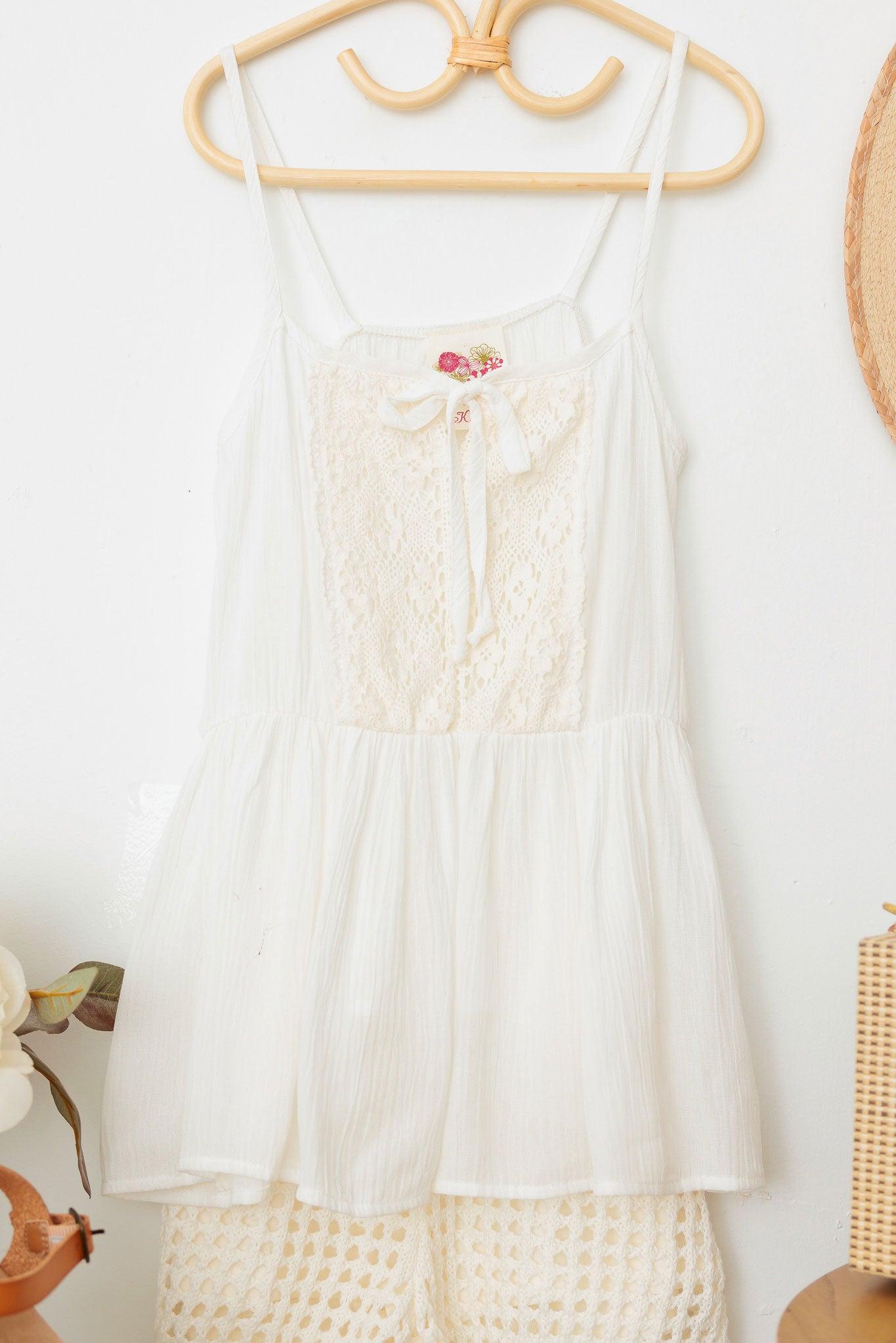 Girls Western Sleeveless Front Lace And Tie Tops
