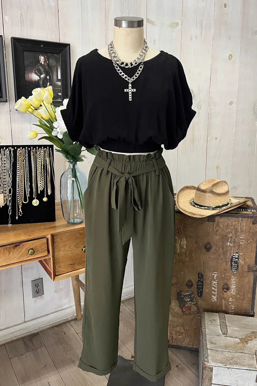 High Waisted Paperbag Waist Tie Belt Cropped Pants Trendy Trousers High Waisted Paperbag Waist Tie Belt Cropped Pants Trendy Trousers
