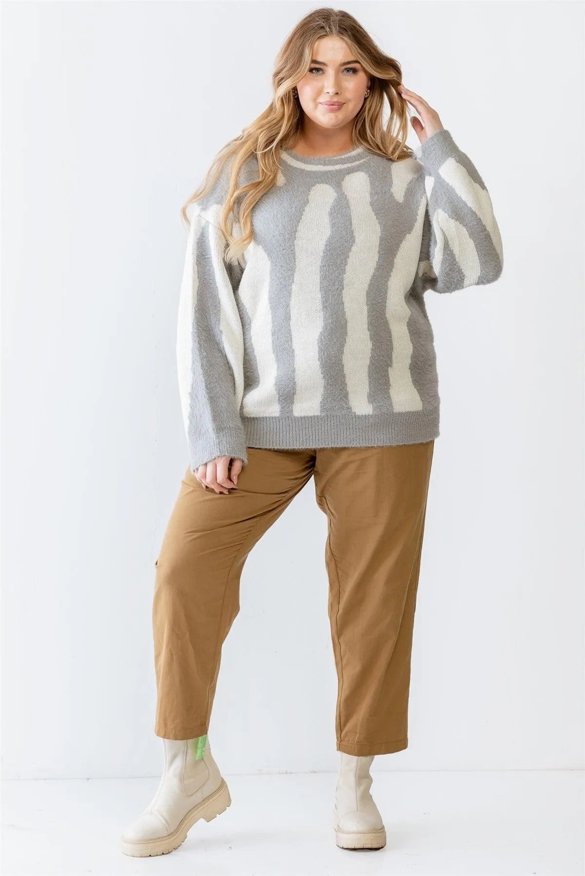 Junior Plus Heather Grey Knit Fuzzy Animal Detail Long Sleeve Sweater /3-2-1 - Tasha Apparel Wholesale