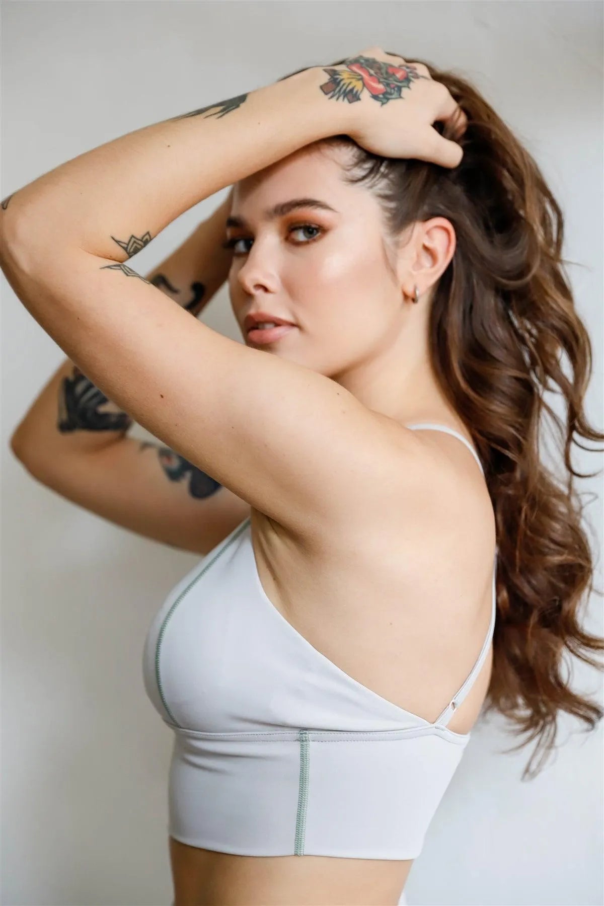 Grey Contrast Stitch Crisscross Back Straps Sports Bra Sleeveless Crop Top /1-2-1 - Tasha Apparel Wholesale