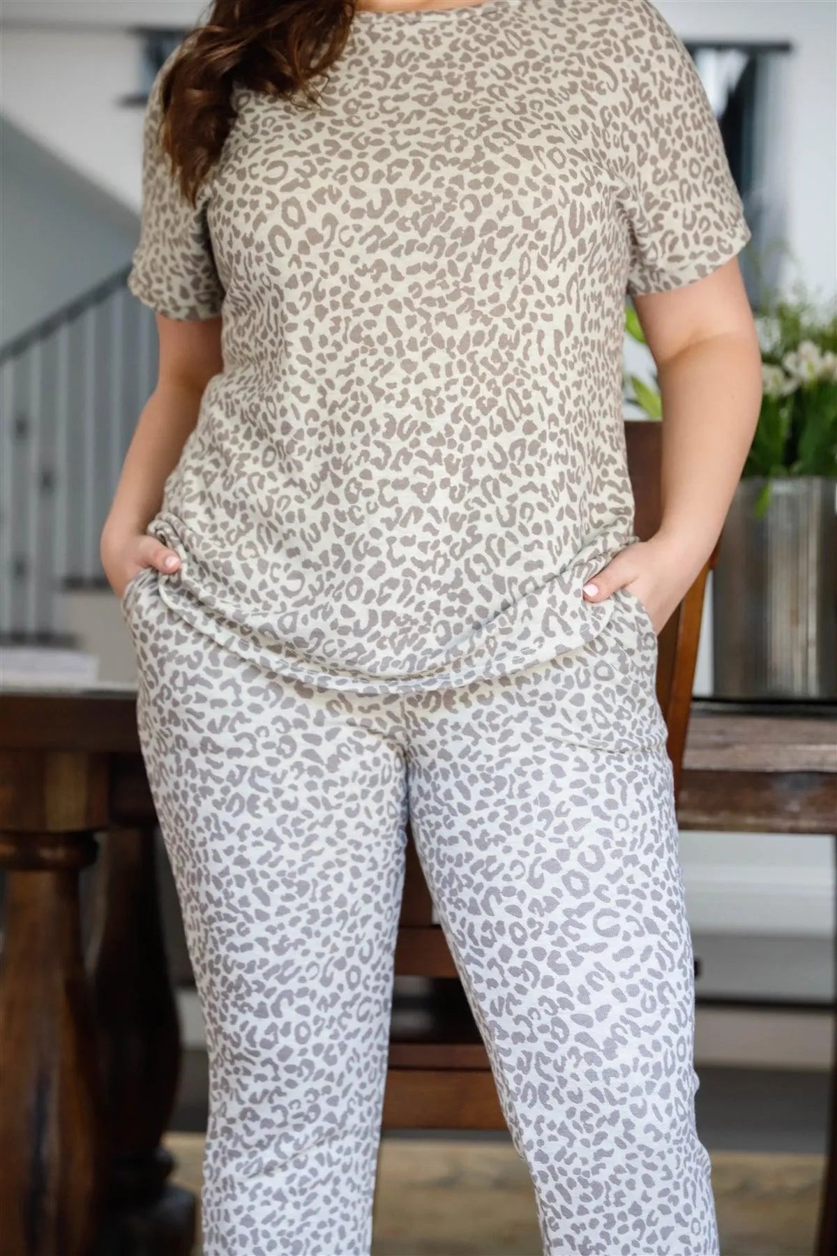 Junior Plus Size Charcoal Combo Cheetah Print Short Sleeve Crewneck Top & Sweatpants Set - Tasha Apparel Wholesale