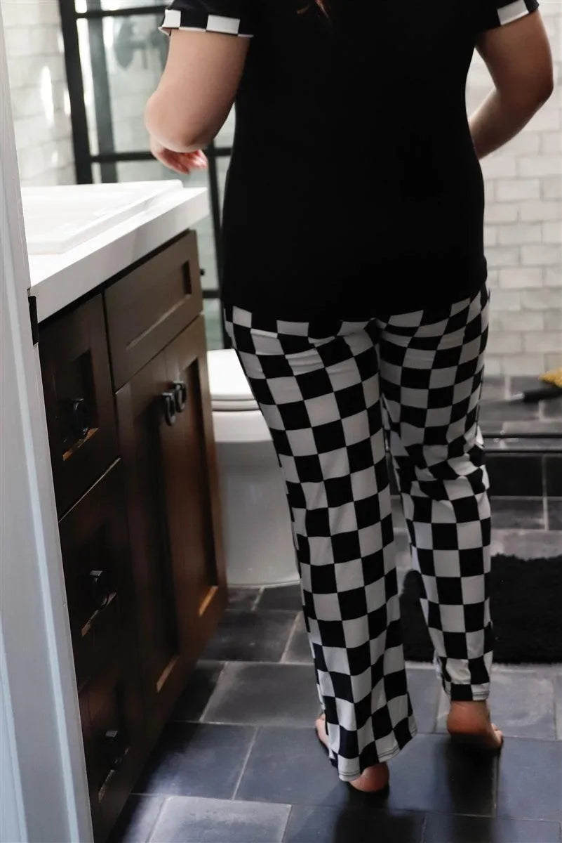 Junior Plus Black & White Checkboard Pattern Lips Graphic Short Sleeve Top & Sweatpants Set - Tasha Apparel Wholesale