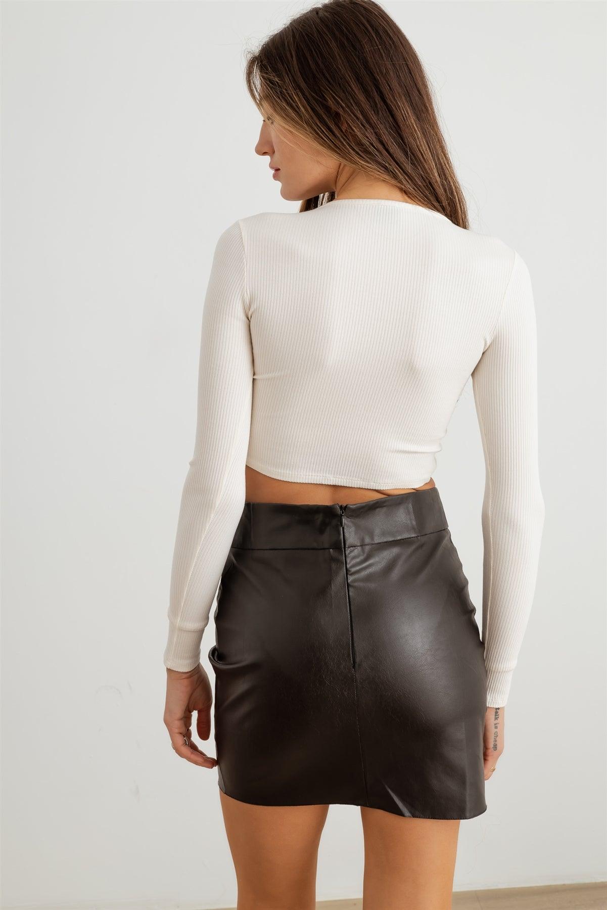 Off-White Ribbed Front Cut-Out Twist Long Sleeve Crop Top /2-2-2