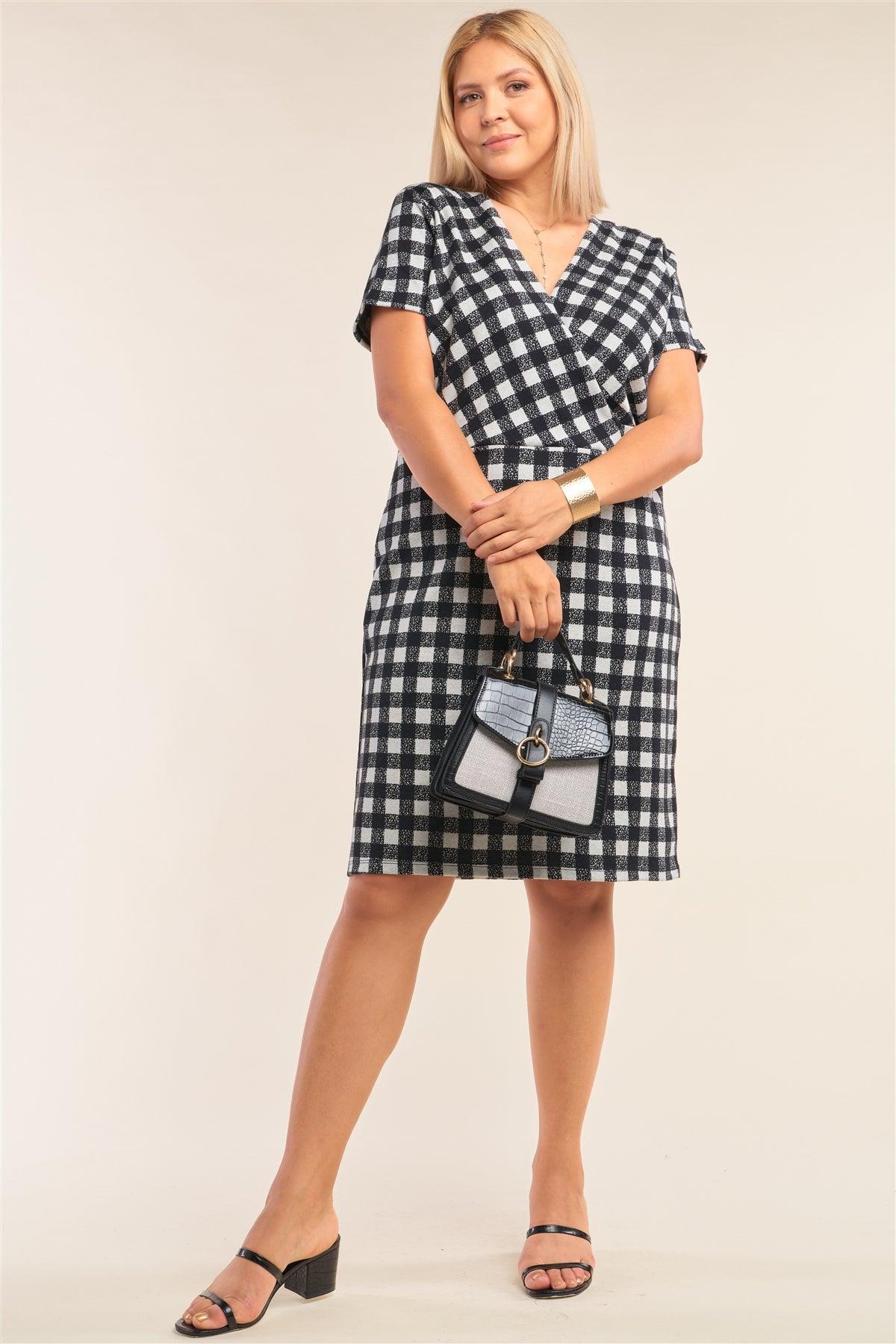 Junior Plus Size Black&White Checkered Fitted Wrap Deep Plunge V-Neck Dress