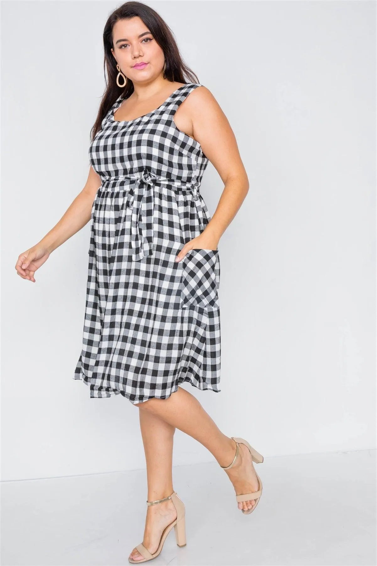 Junior Plus Size Black Scoop Neck Side Pockets Checkered Gingham Midi Dress /1-2-2-1 - Tasha Apparel Wholesale