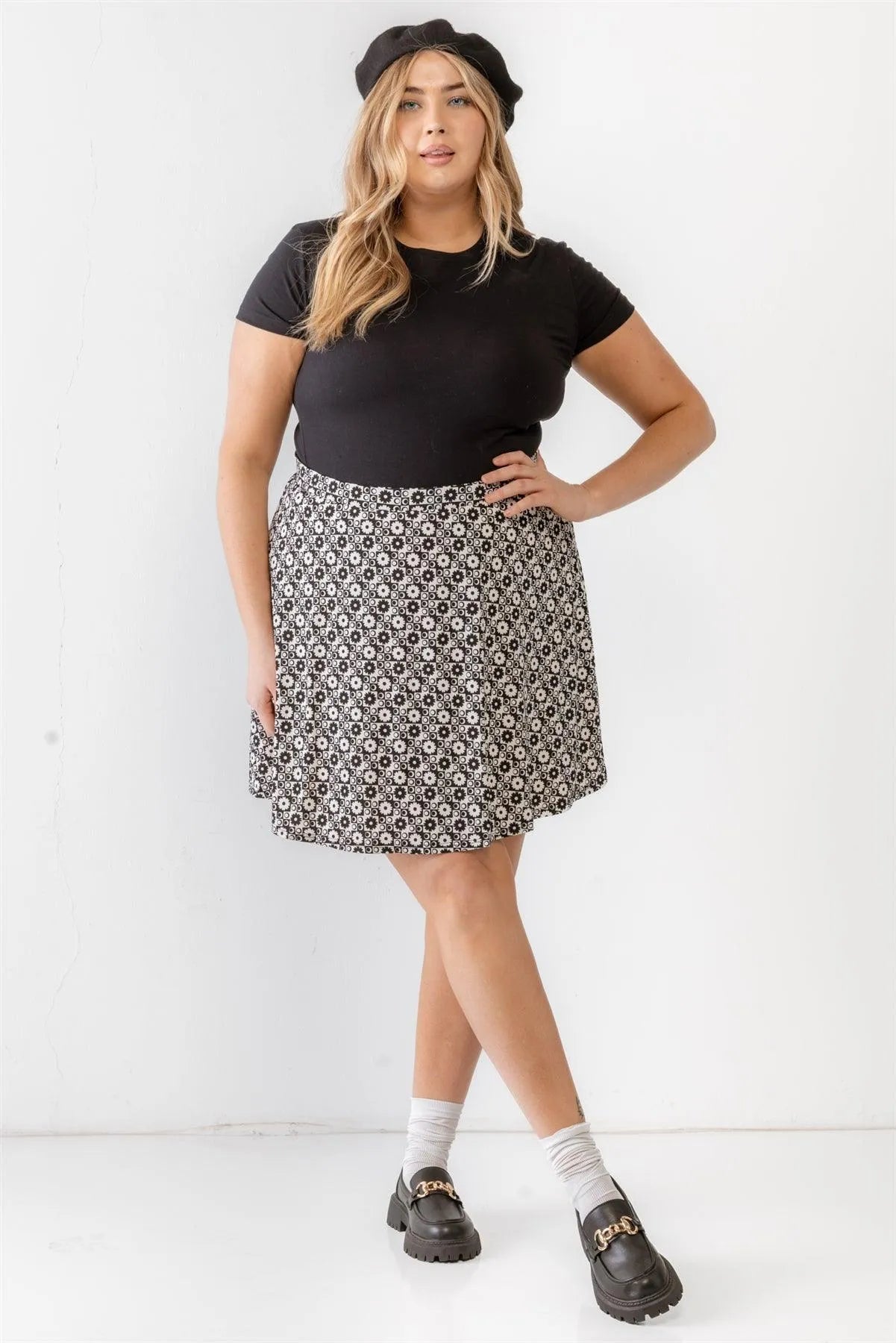 Junior Plus Black & White Geo & Flower High Waist Mini Skirt /2-2-1 - Tasha Apparel Wholesale