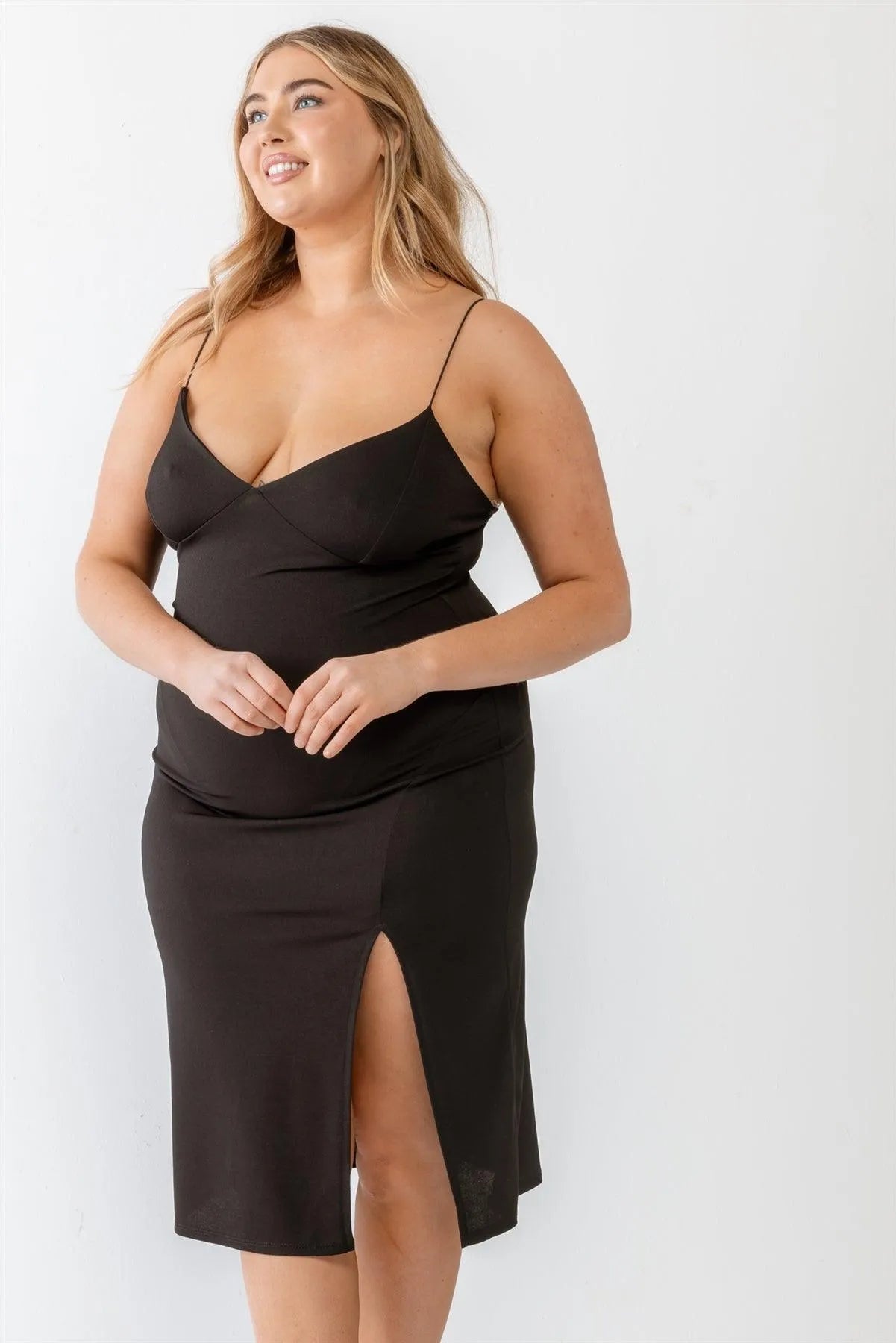 Wholesale Junior Plus Black V-Neck Sleeveless Strappy Midi Dress /1-1-1