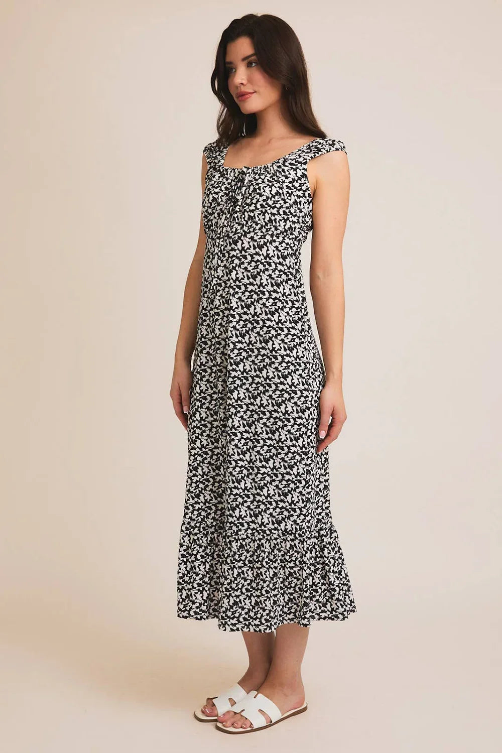 Plus Size Black White Abstract Print Off Shoulder Ruffle Sleeve Maxi Dress