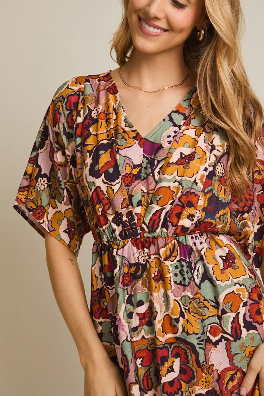 Plus Size Retro Floral Print Short Sleeve V-Neck Cinched Waist Mini Dress