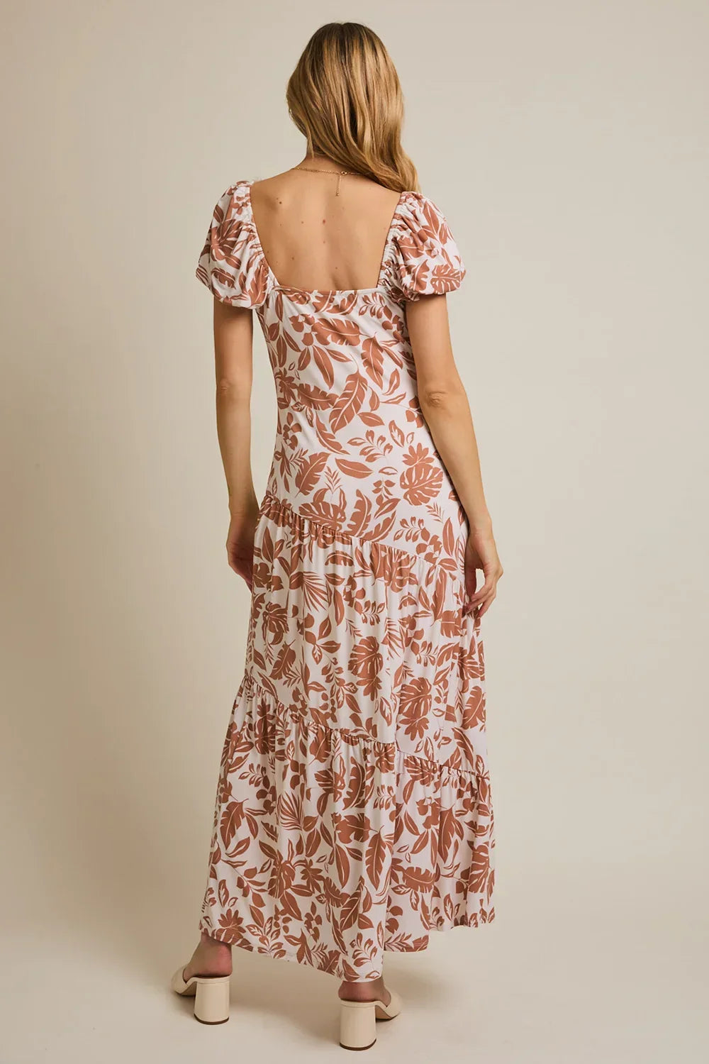 Plus Size Cream Brown Tropical Leaf Print Sweetheart Neck Short Sleeve Maxi Dress