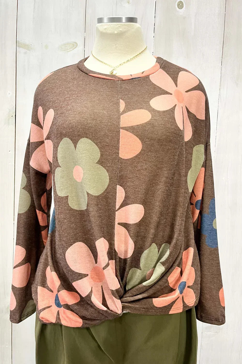 Plus Size Retro Floral Print Long Sleeve Twisted Hem Relaxed Fit Boutique Top