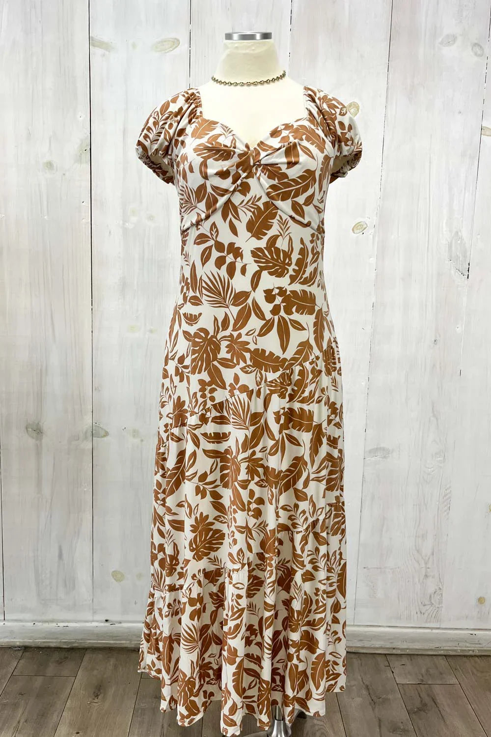 Plus Size Cream Brown Tropical Leaf Print Sweetheart Neck Short Sleeve Maxi Dress