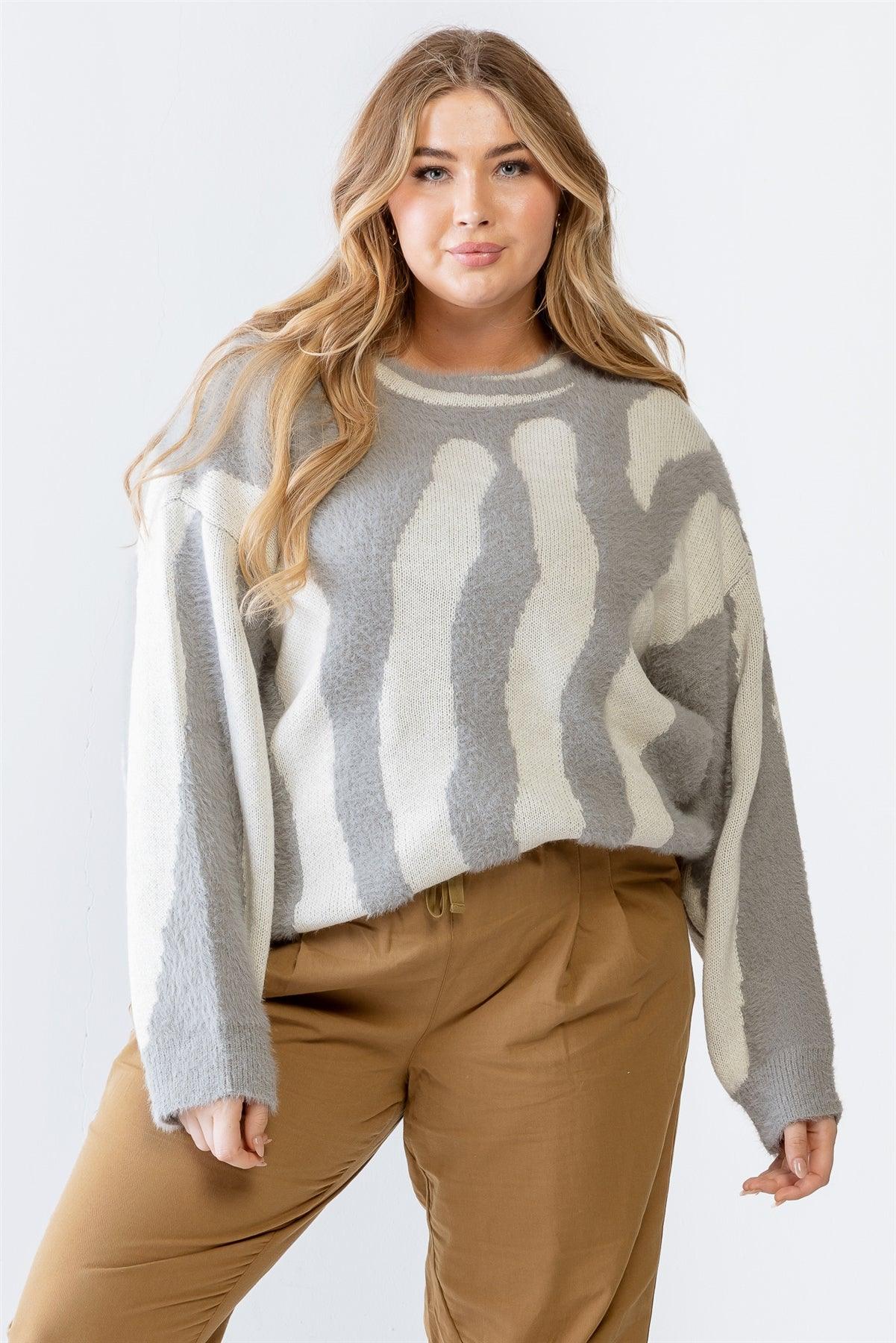 Plus Heather Grey Knit Fuzzy Animal Detail Long Sleeve Sweater /2-2-1