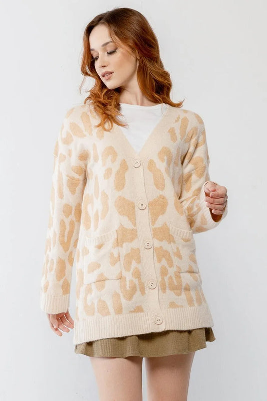 Cream Giraffe Print Front Button-Up Two Pocket Long Sleeve Sweater Cardigan /2-2-2 - Tasha Apparel Wholesale