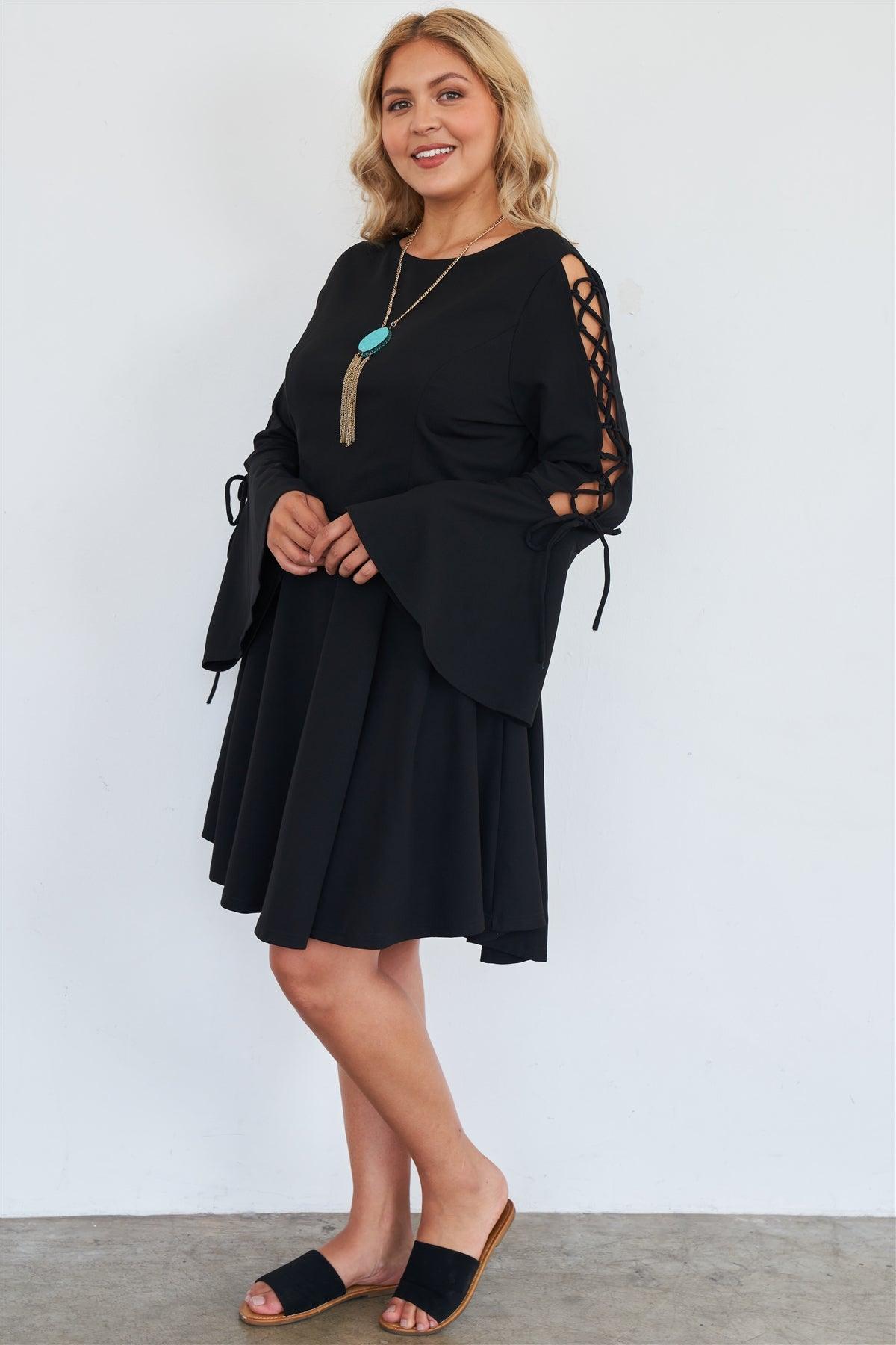 Junior Plus Size Black Lace Up Detail Bell Sleeve Dress /2-2-2-1