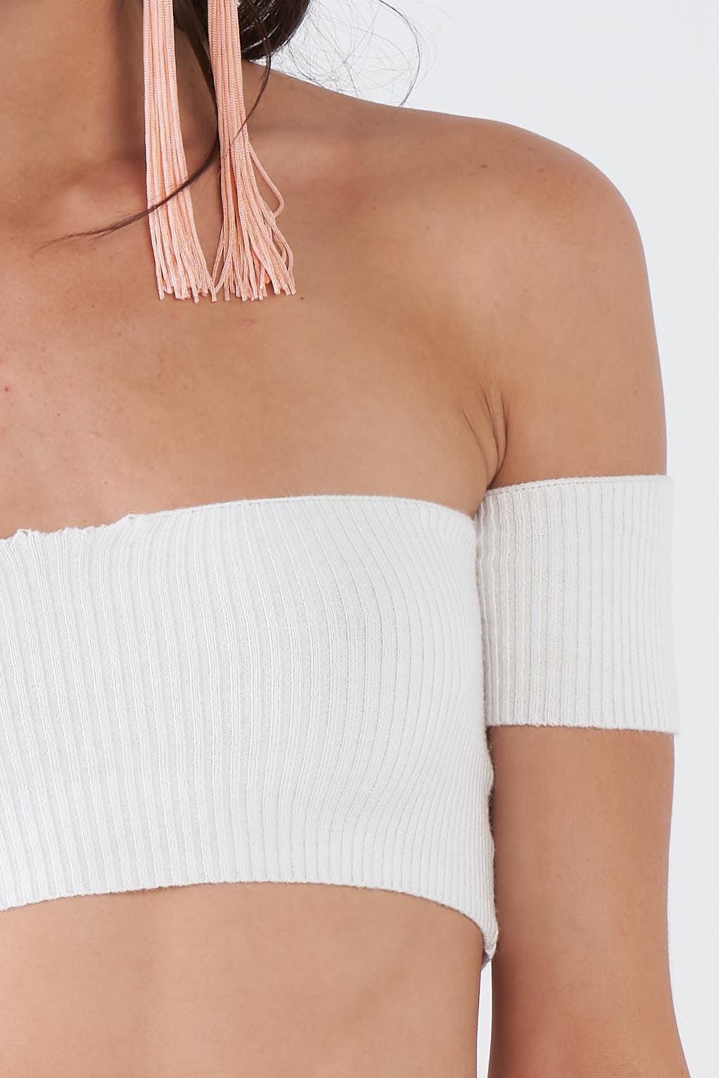 Off-White Off-The-Shoulder Ribbed Chic Crop Top /3-2-1