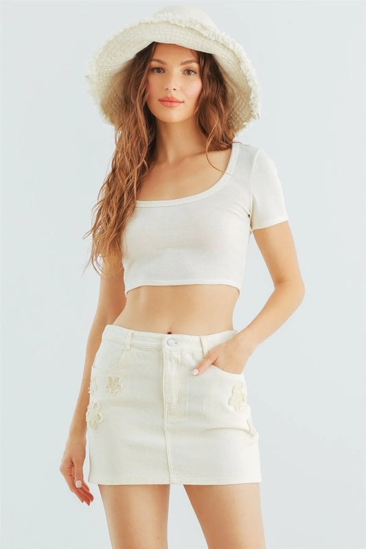 Off White Round Neck Short Sleeve Crop Top /1-2-2-1 - Tasha Apparel Wholesale