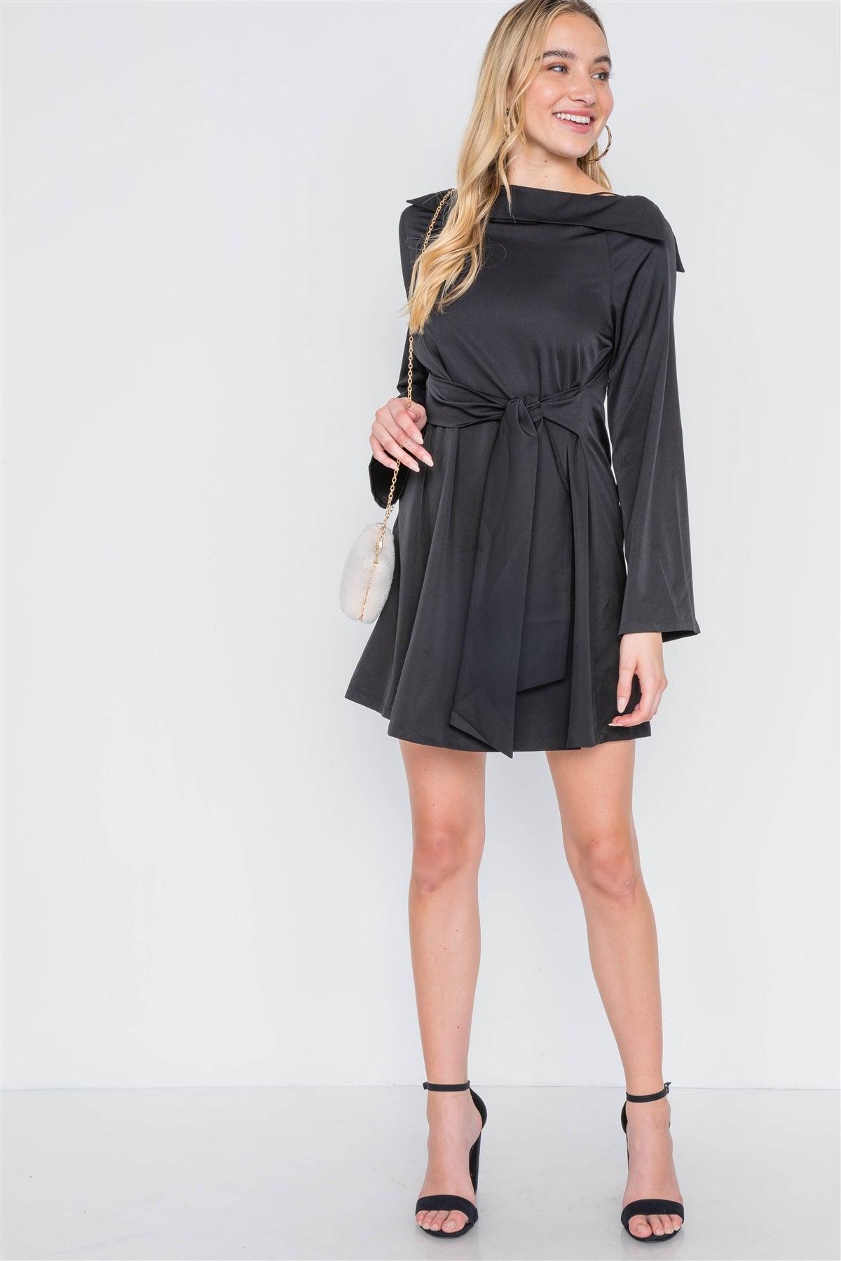 Black Straight Neck Solid Front-Tie Dress /2-3-2