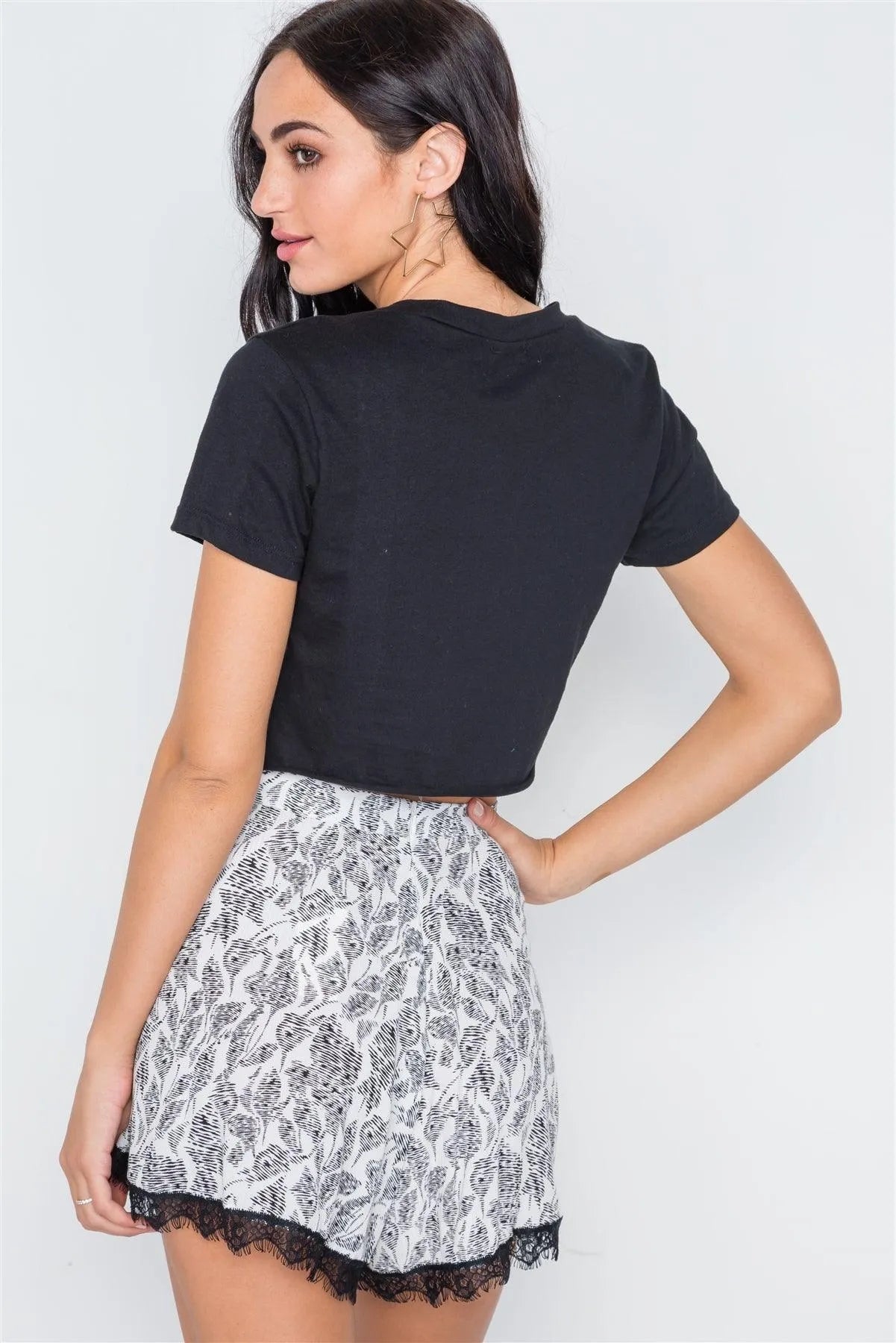White Black Boho Pattern Lace Hem Short /3-2-1 - Tasha Apparel Wholesale