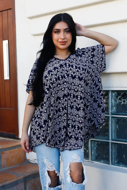 Junior Plus Navy & White Flower Print V-Neck Short Sleeve Top /2-2-2 - Tasha Apparel Wholesale