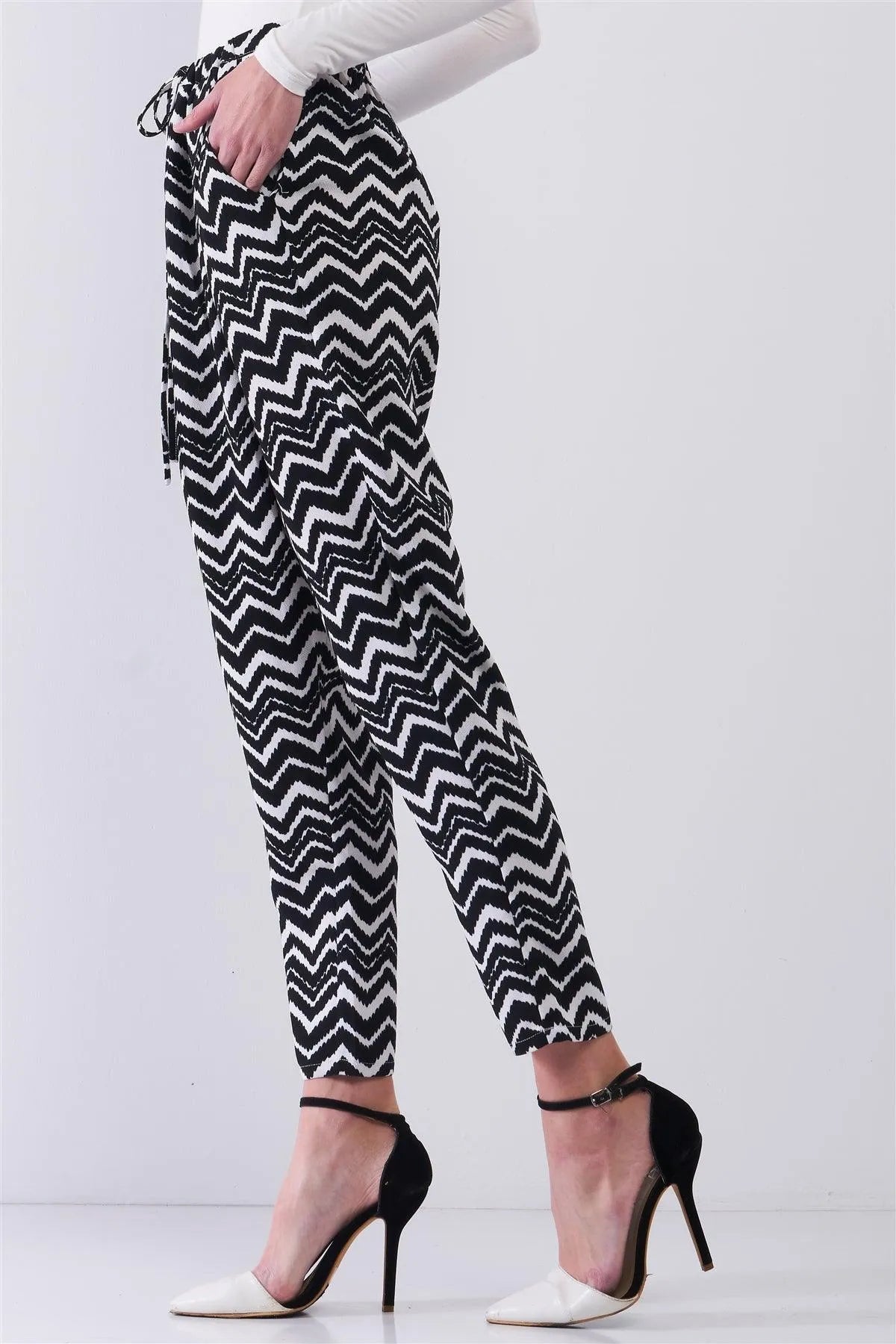 Zigzag patterned Pants main image 1