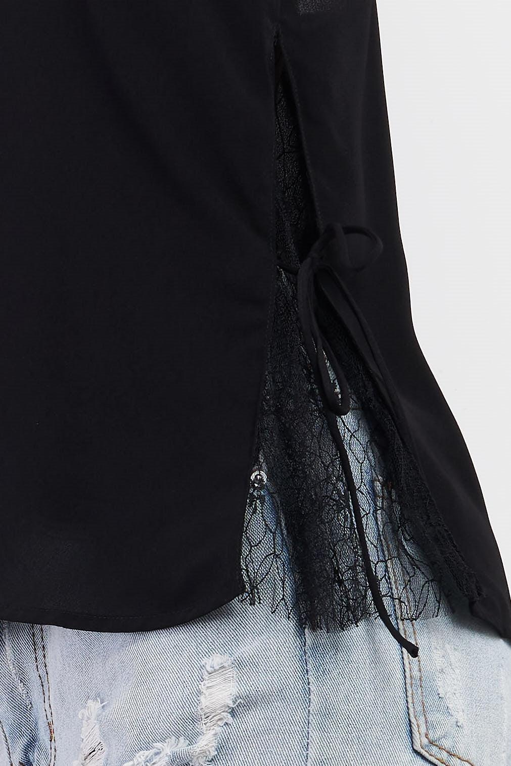 Black Sleeveless Scallop Hem V-Neck Lace Detail Top /1-2-2-1