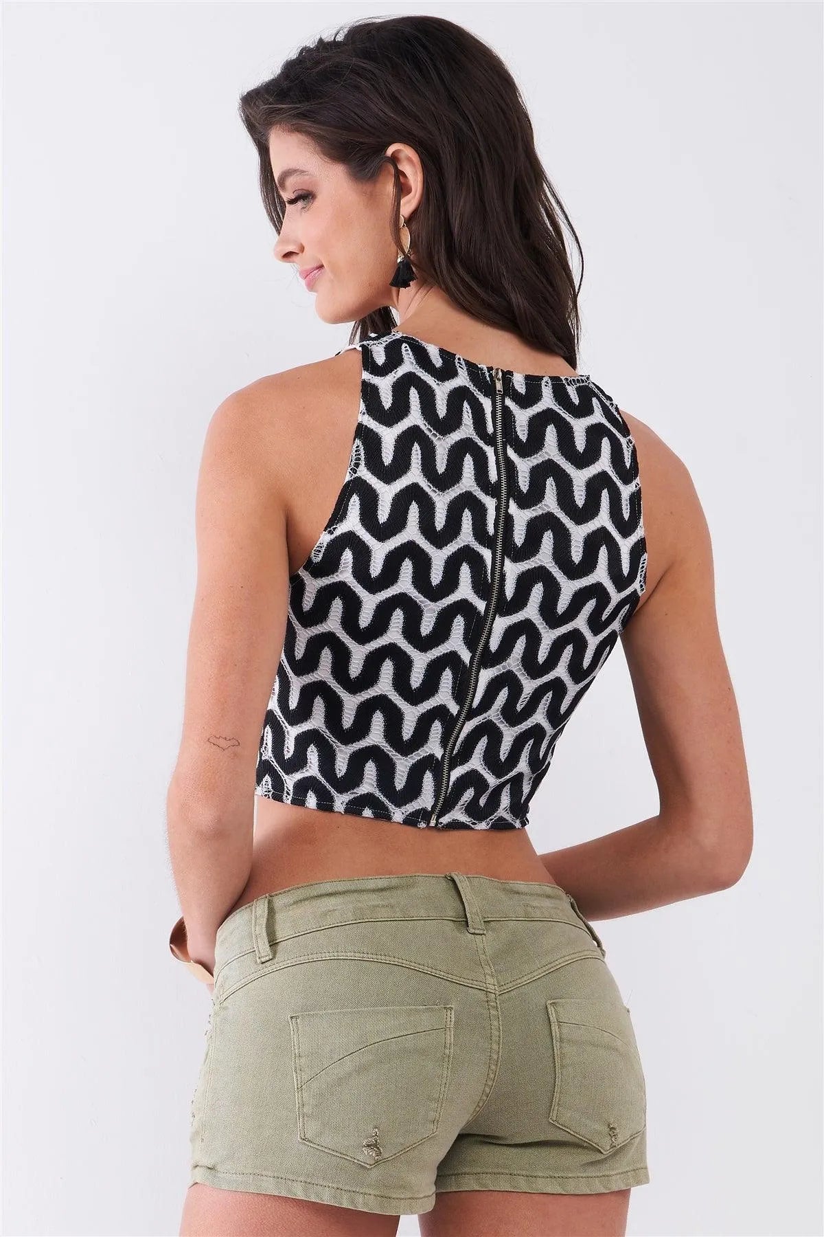 Black & White Sleeveless Weave Pattern Round Neck Back Zip-Up Detail Crop Top /1-2-2-1 - Tasha Apparel Wholesale