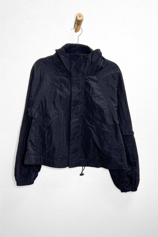 Black Zip-Up & Button Drawstring Hem Three Pocket Coach Jacket /1-3-2