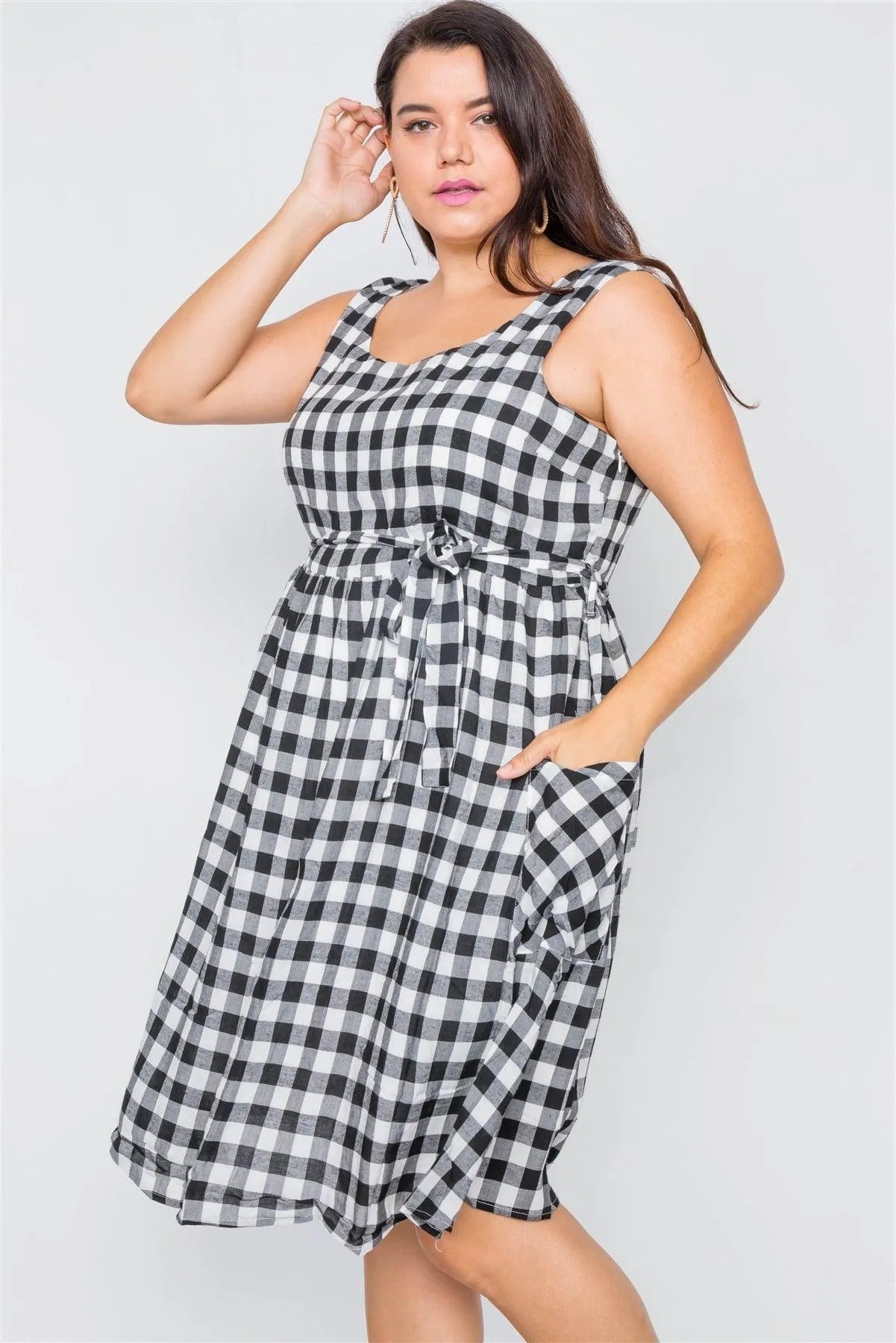 Junior Plus Size Black Scoop Neck Side Pockets Checkered Gingham Midi Dress /1-2-2-1 - Tasha Apparel Wholesale