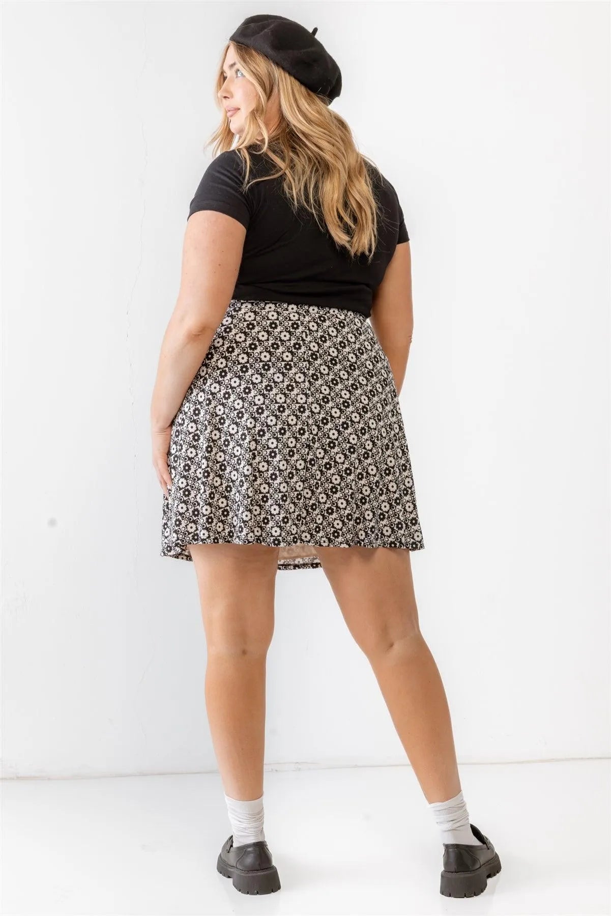 Junior Plus Black & White Geo & Flower High Waist Mini Skirt /2-2-1 - Tasha Apparel Wholesale