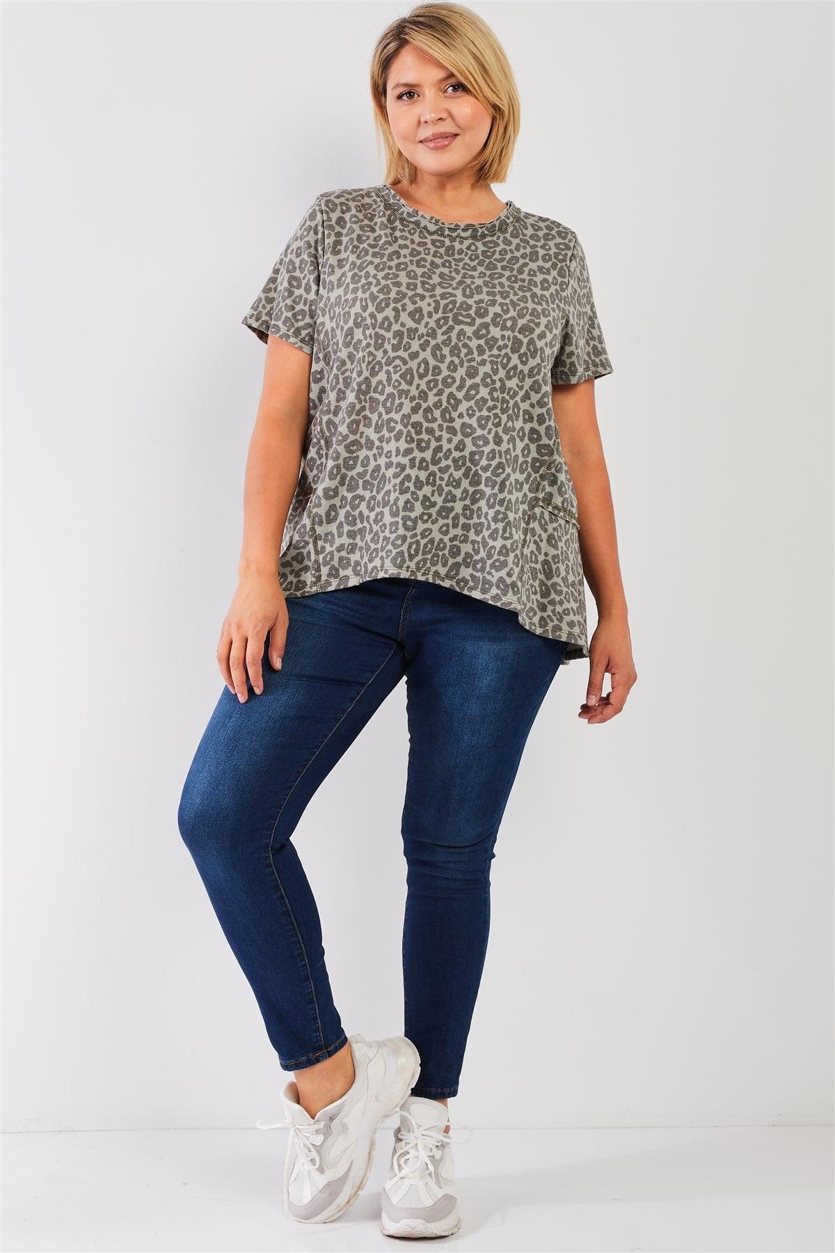 Junior Plus Sage Washed Effect Leopard Print Short Sleeve Round Neck Raw Hem & Exposed Stitching Trim Relaxed Top /3-2-1