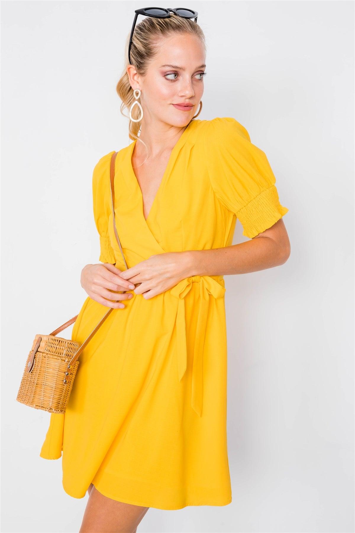 Yellow Vintage V-Neck Smocked Short Puff Sleeve Classic Mini Sundress